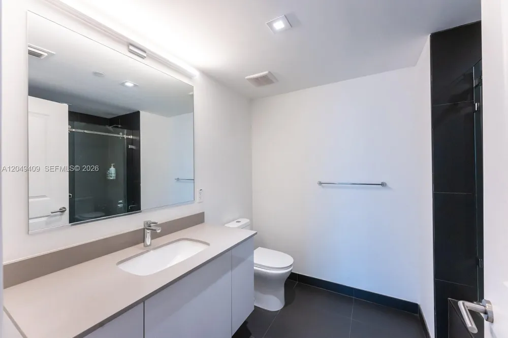 1600 NE 1st Ave #1814 Miami, FL 33132