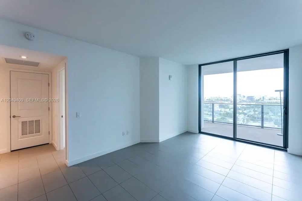 1600 NE 1st Ave #1814 Miami, FL 33132