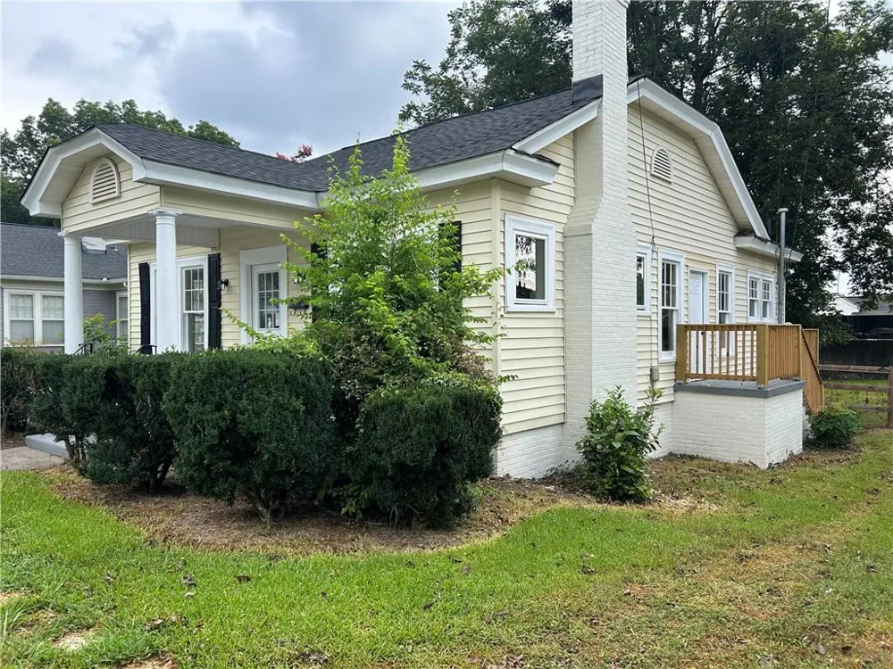 144 Marshall Street Cedartown, GA 30125