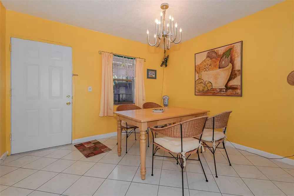 2861 Somerset Drive #317 Lauderdale Lakes, FL 33311
