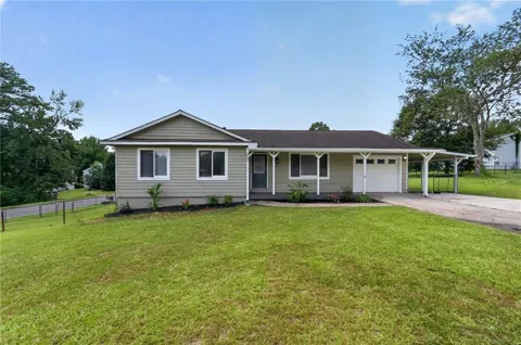 3217 Canterbury Trail