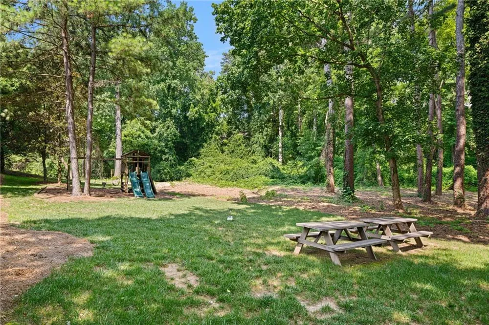 2599 Brookline Circle Brookhaven, GA 30319