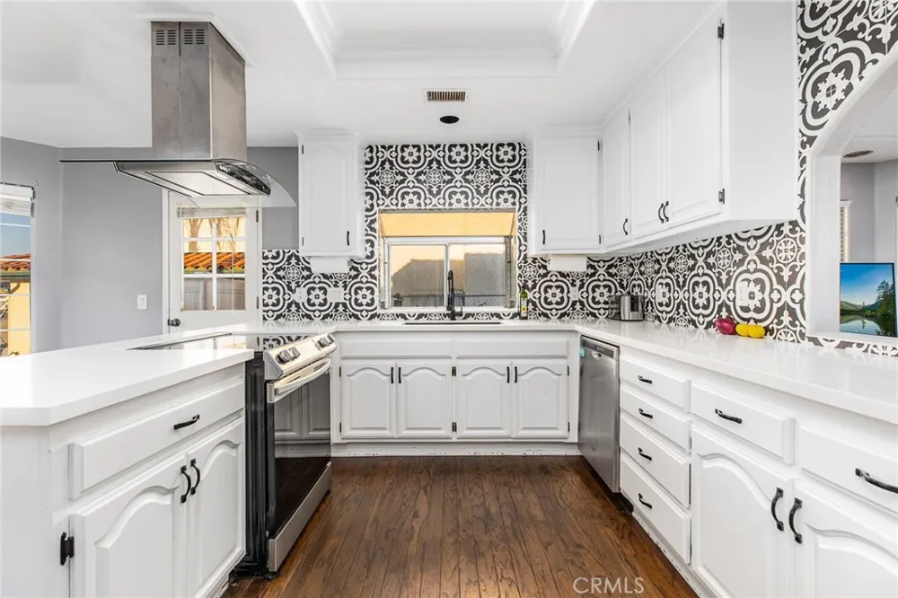 23257 Canyon Lake Drive Canyon Lake, CA 92587