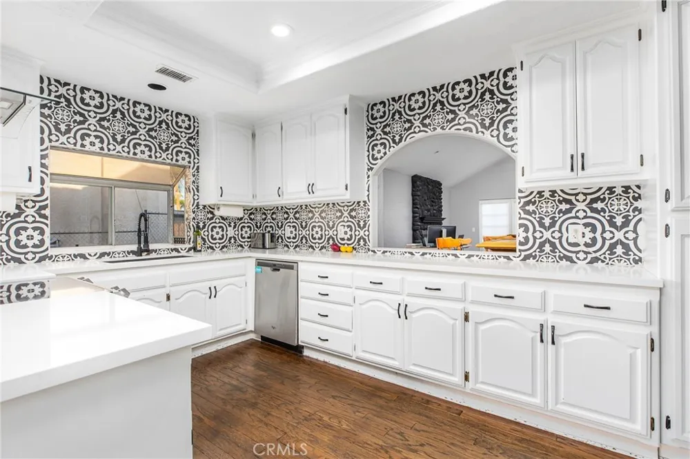 23257 Canyon Lake Drive Canyon Lake, CA 92587