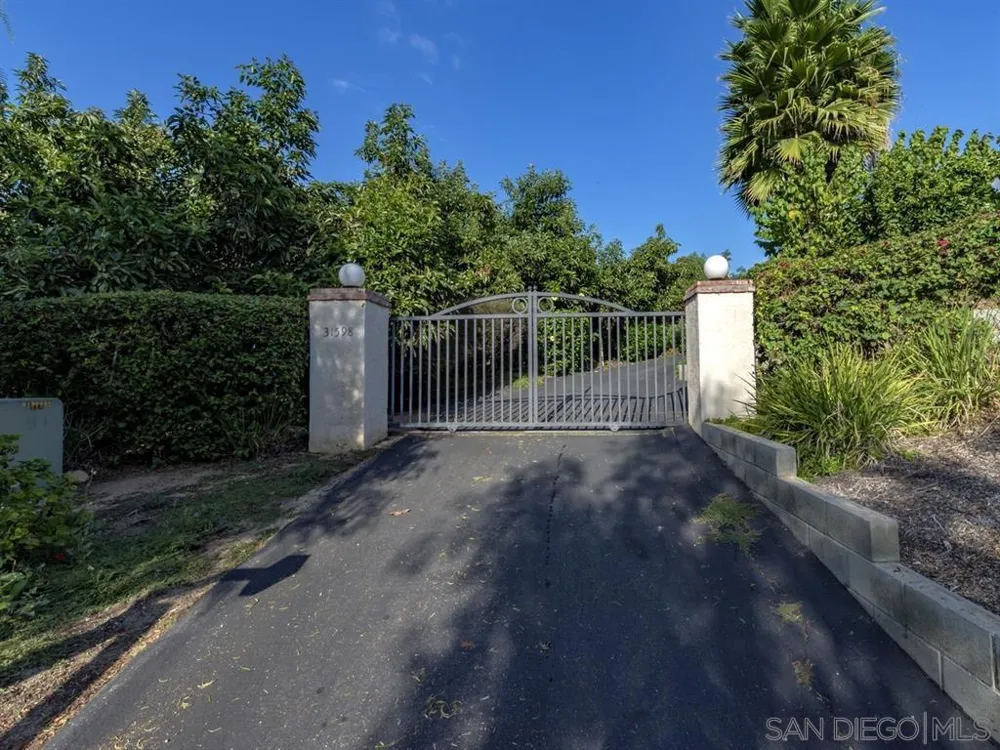 31598 Afton Farms Bonsall, CA 92003