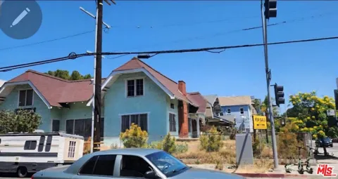 869 Irolo Street