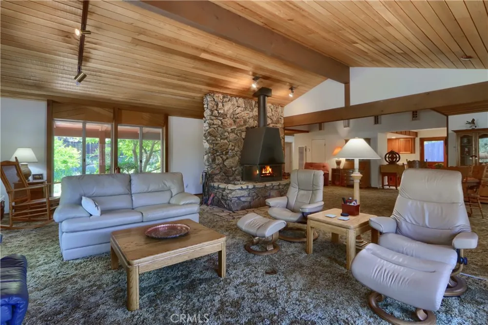 39597 Evergreen Oakhurst, CA 93644