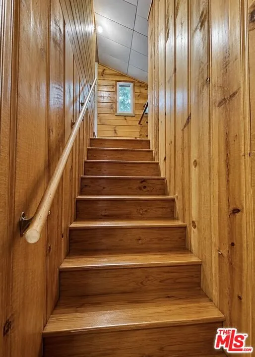 41471 Valley Of The Falls Drive Forest Falls, CA 92339