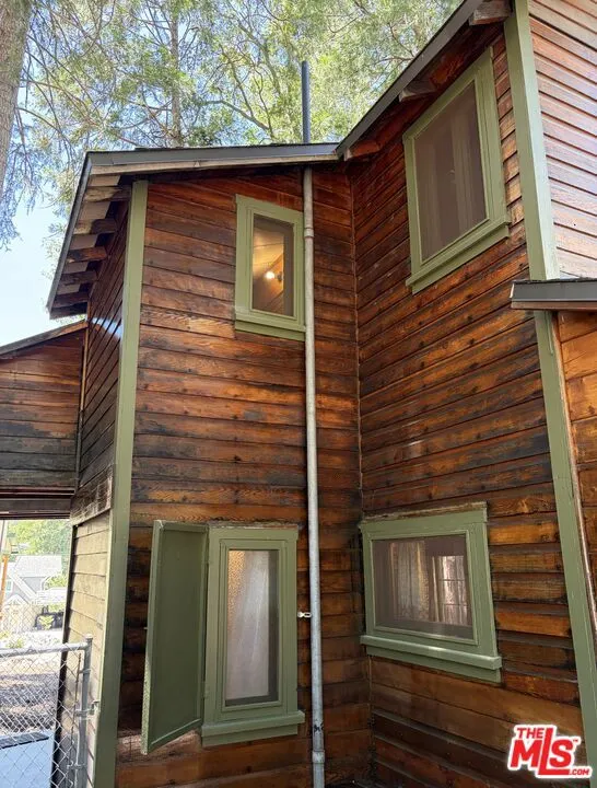 41471 Valley Of The Falls Drive Forest Falls, CA 92339