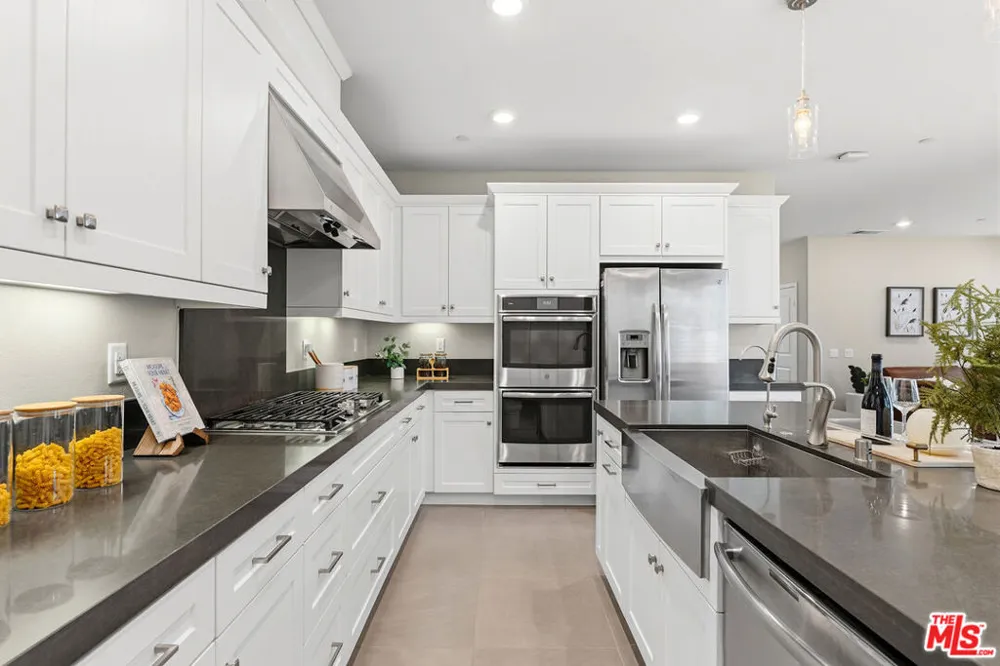 41 Savannah Court Pomona, CA 91766