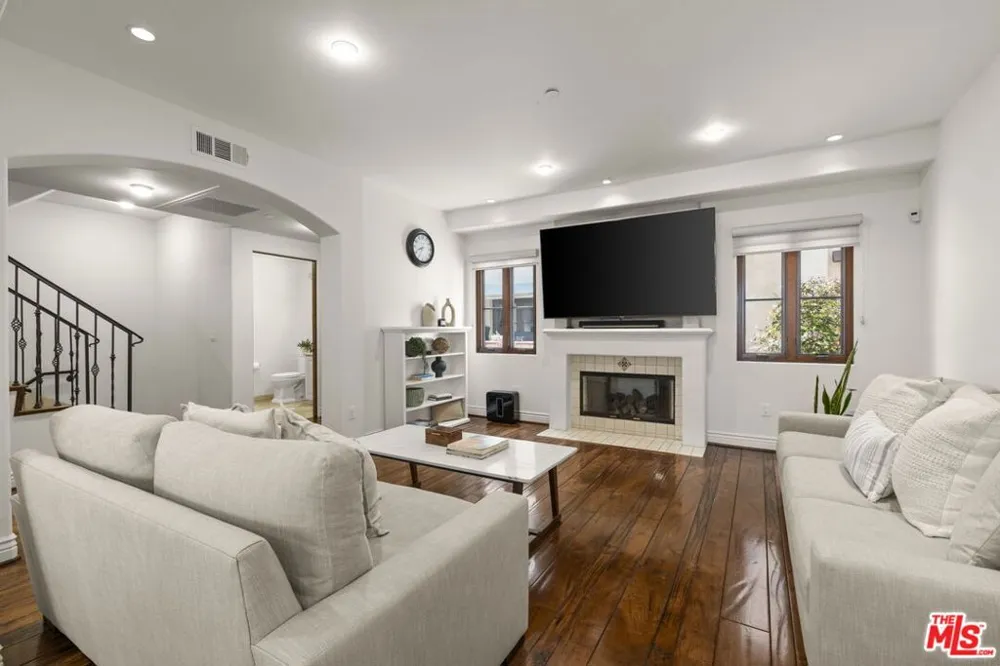 908 17th Street #4 Santa Monica, CA 90403