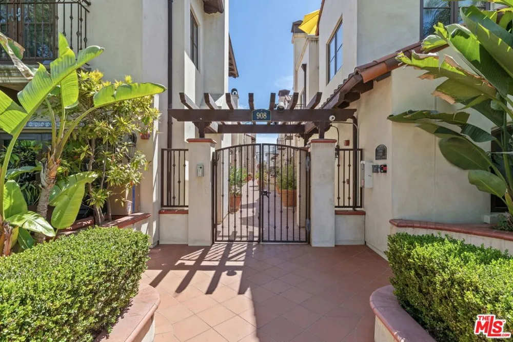 908 17th Street #4 Santa Monica, CA 90403