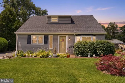 608 BENTON LANE