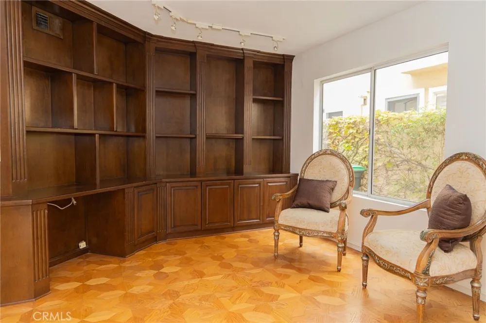 13382 S Presidio Tustin, CA 92782
