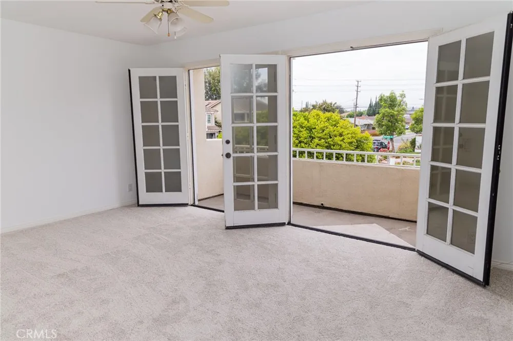 13382 S Presidio Tustin, CA 92782