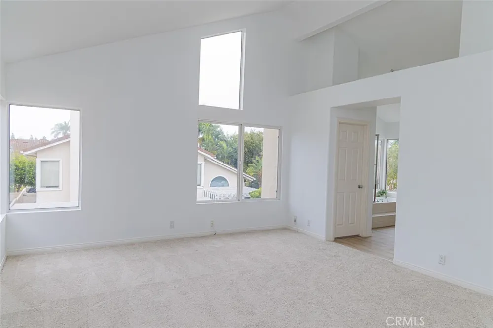 13382 S Presidio Tustin, CA 92782