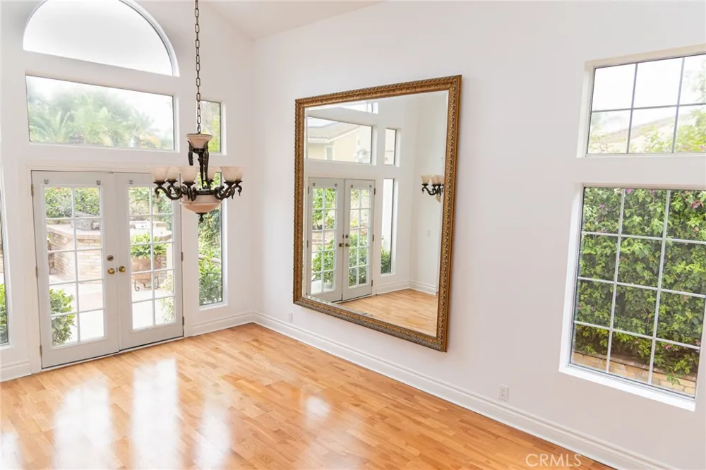 13382 S Presidio Tustin, CA 92782