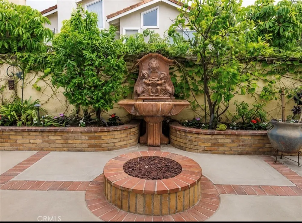 13382 S Presidio Tustin, CA 92782