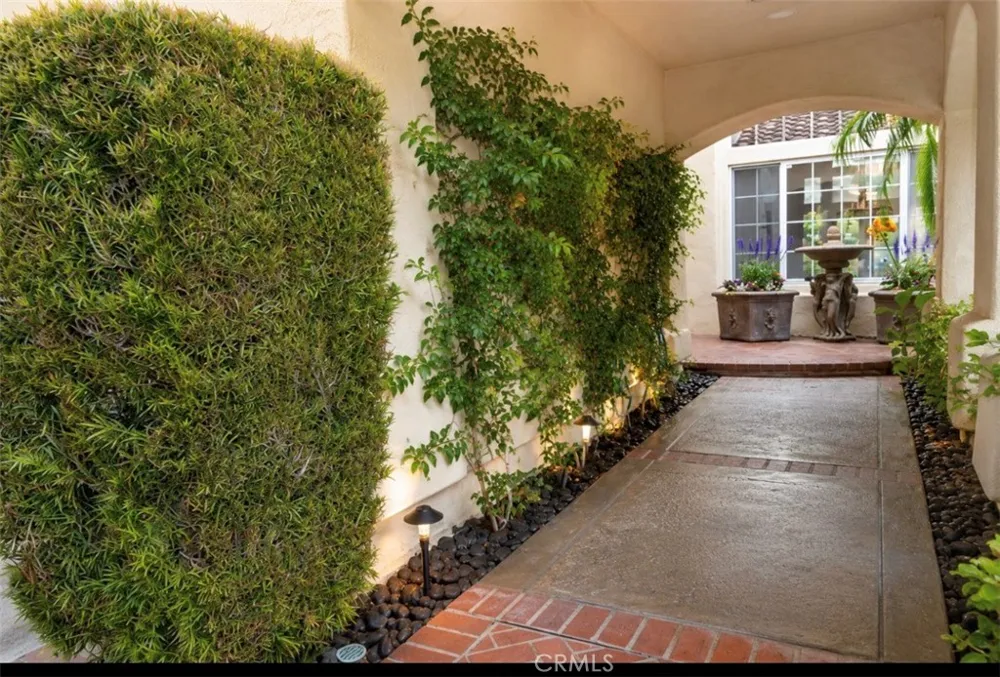 13382 S Presidio Tustin, CA 92782