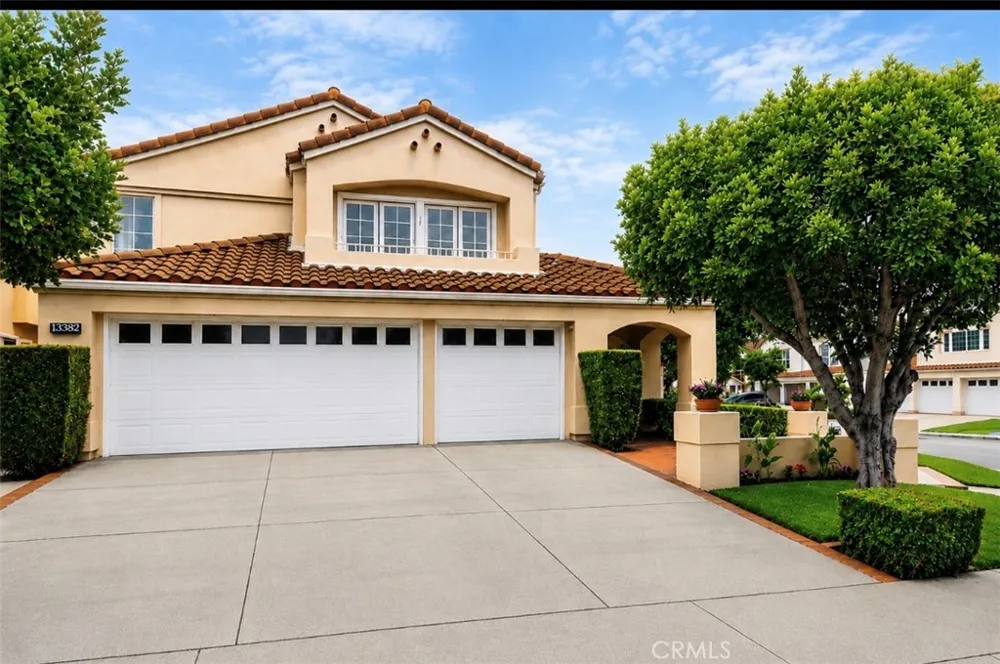 13382 S Presidio Tustin, CA 92782