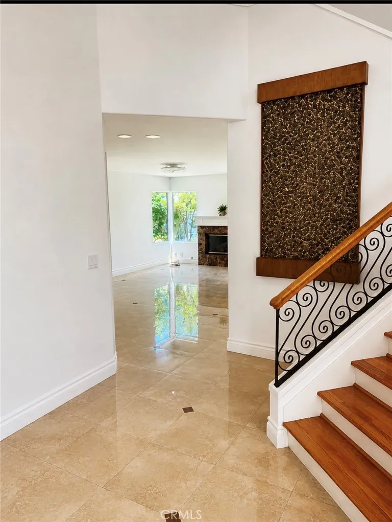 13382 S Presidio Tustin, CA 92782
