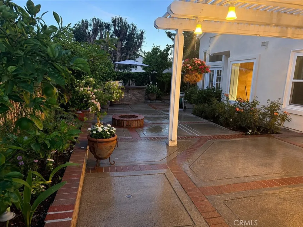 13382 S Presidio Tustin, CA 92782