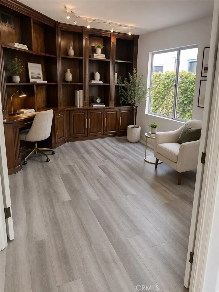 13382 S Presidio Tustin, CA 92782