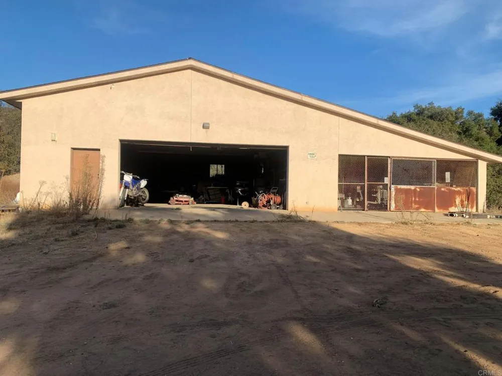 24352 Featherstone Canyon Rd Lakeside, CA 92040