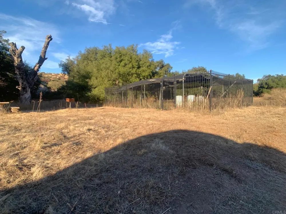 24352 Featherstone Canyon Rd Lakeside, CA 92040