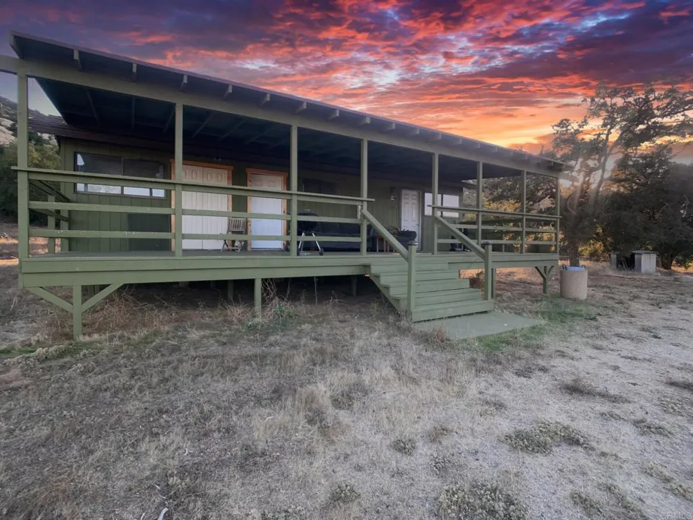 24352 Featherstone Canyon Rd Lakeside, CA 92040