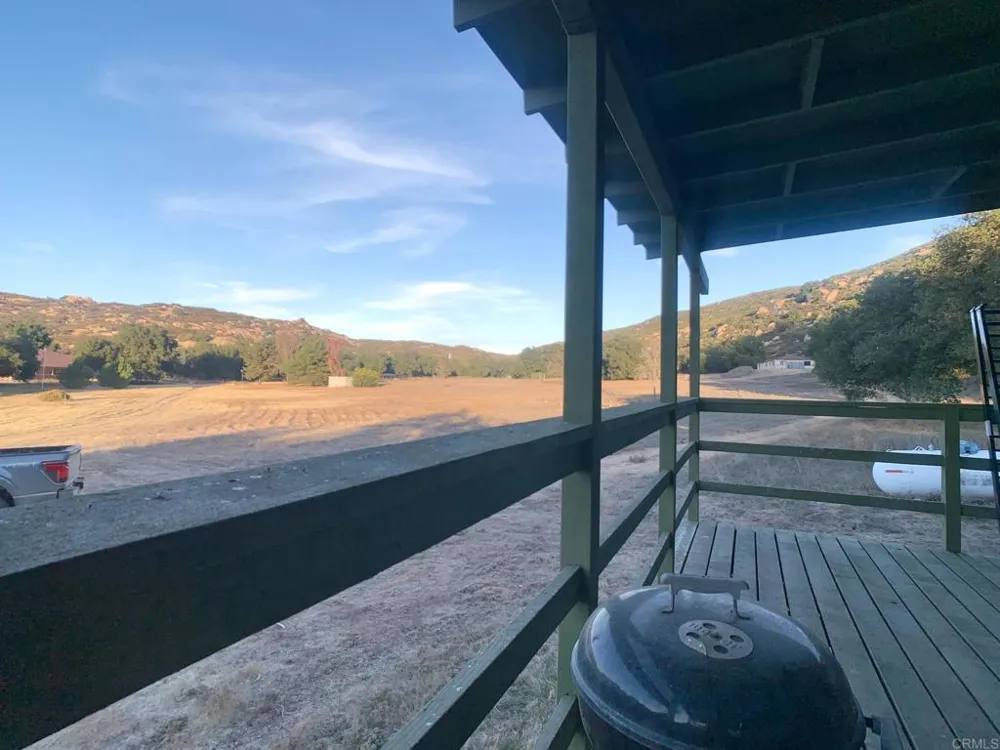 24352 Featherstone Canyon Rd Lakeside, CA 92040