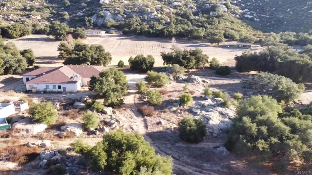 24352 Featherstone Canyon Rd Lakeside, CA 92040