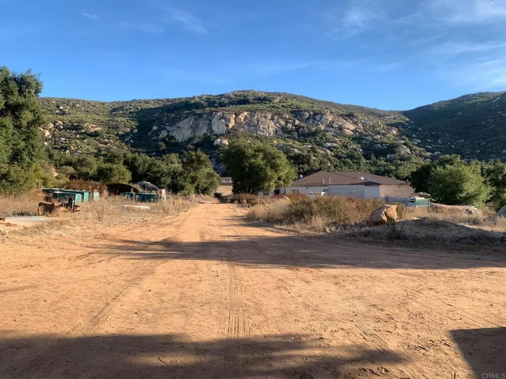 24352 Featherstone Canyon Rd Lakeside, CA 92040