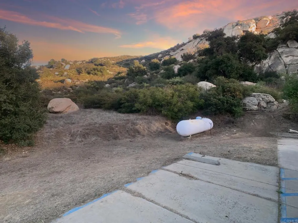 24352 Featherstone Canyon Rd Lakeside, CA 92040