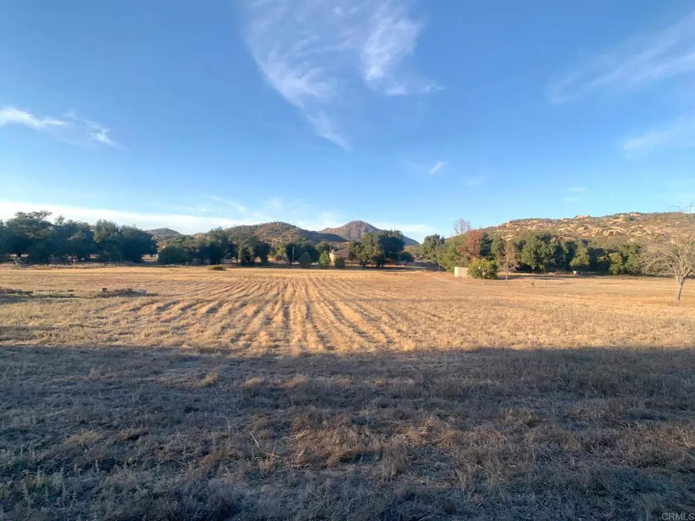 24352 Featherstone Canyon Rd Lakeside, CA 92040