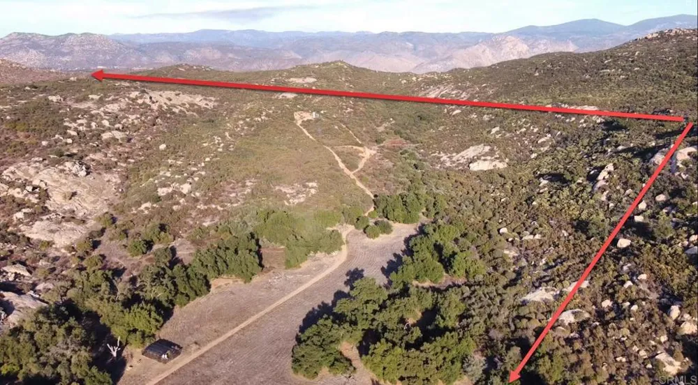 24352 Featherstone Canyon Rd Lakeside, CA 92040