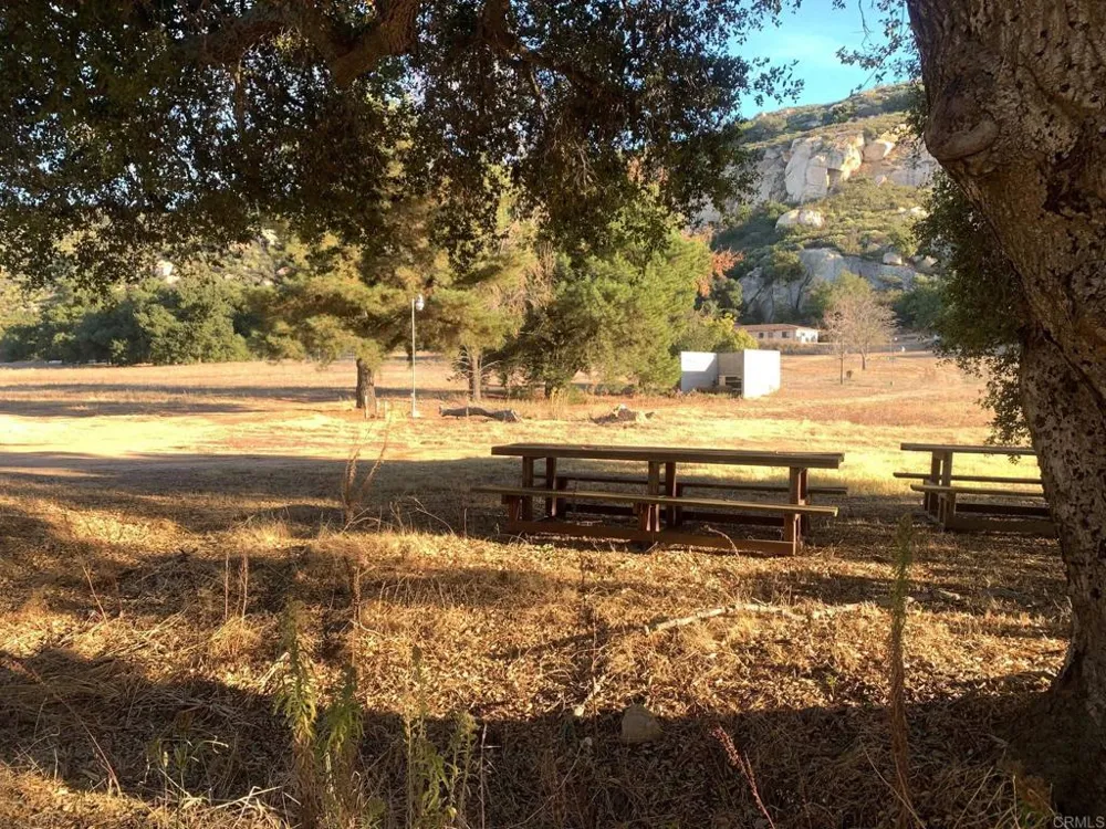 24352 Featherstone Canyon Rd Lakeside, CA 92040