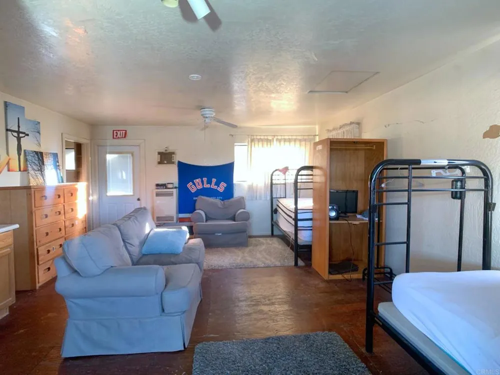 24352 Featherstone Canyon Rd Lakeside, CA 92040
