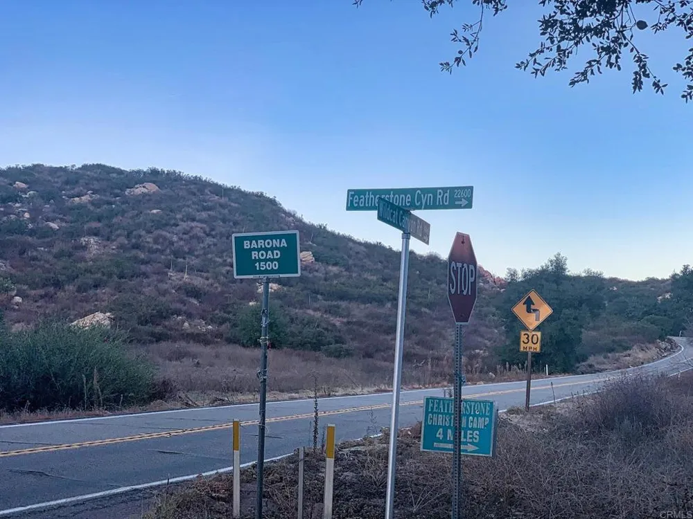 24352 Featherstone Canyon Rd Lakeside, CA 92040