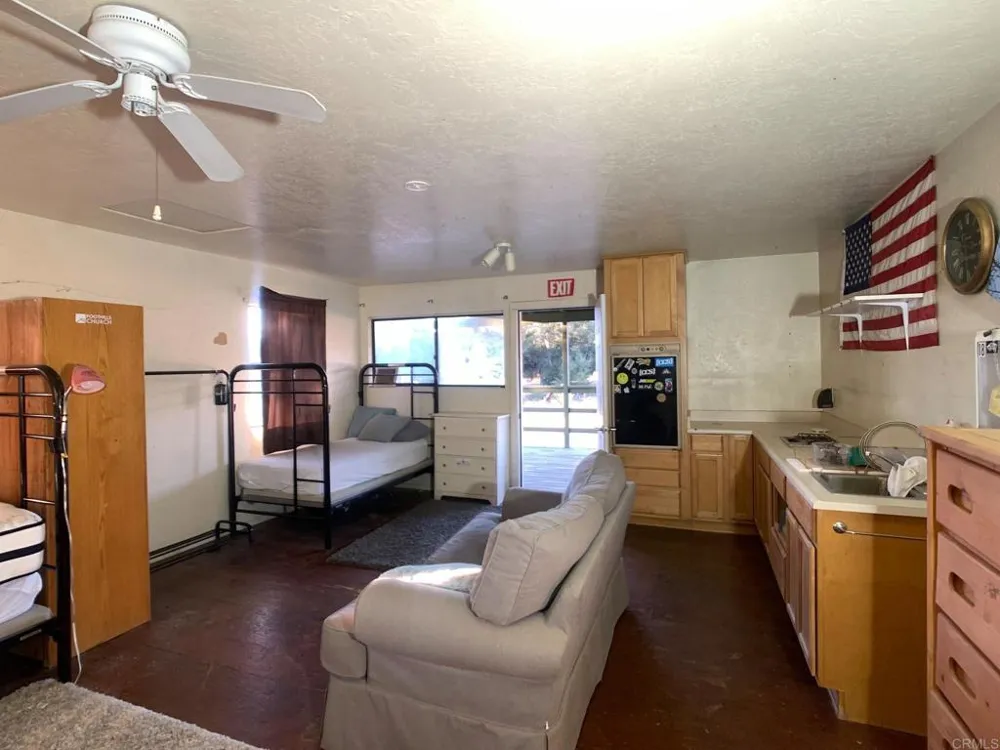 24352 Featherstone Canyon Rd Lakeside, CA 92040
