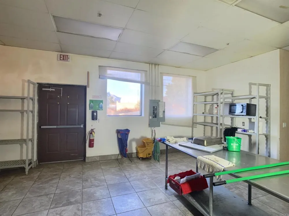 24352 Featherstone Canyon Rd Lakeside, CA 92040