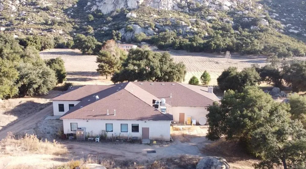 24352 Featherstone Canyon Rd Lakeside, CA 92040