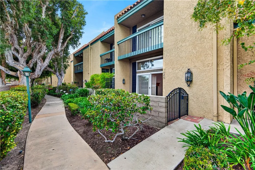 1024 Palo Verde Avenue Long Beach, CA 90815