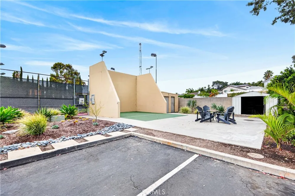 1024 Palo Verde Avenue Long Beach, CA 90815