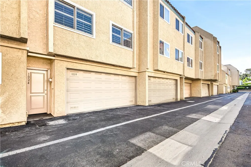 1024 Palo Verde Avenue Long Beach, CA 90815