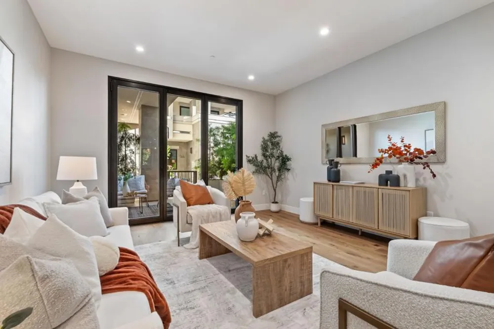 221 Hope Street Mountain View, CA 94041