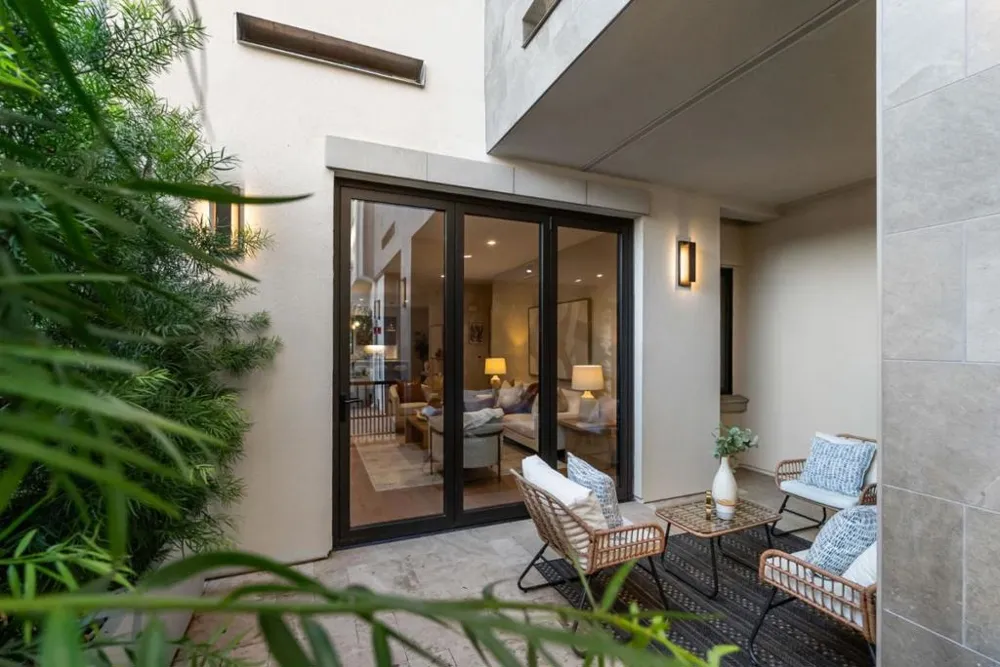221 Hope Street Mountain View, CA 94041