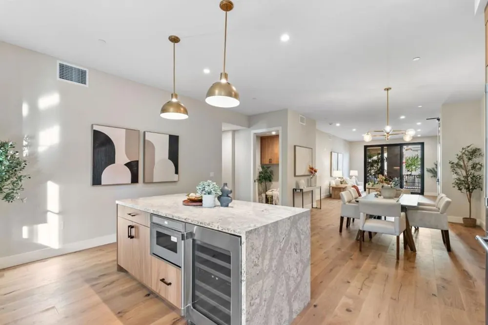 221 Hope Street Mountain View, CA 94041