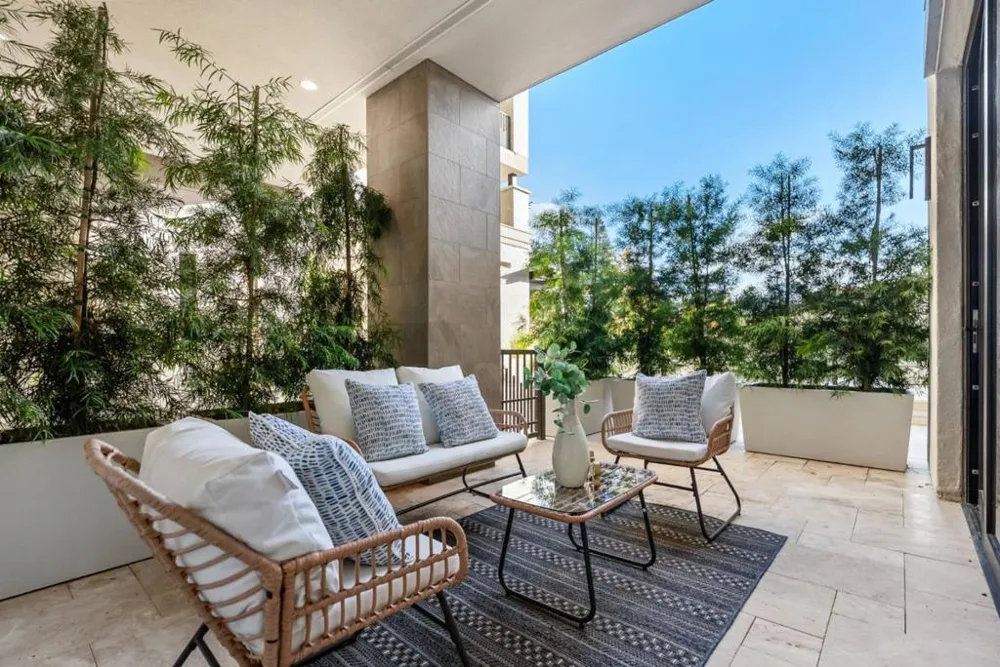 221 Hope Street Mountain View, CA 94041