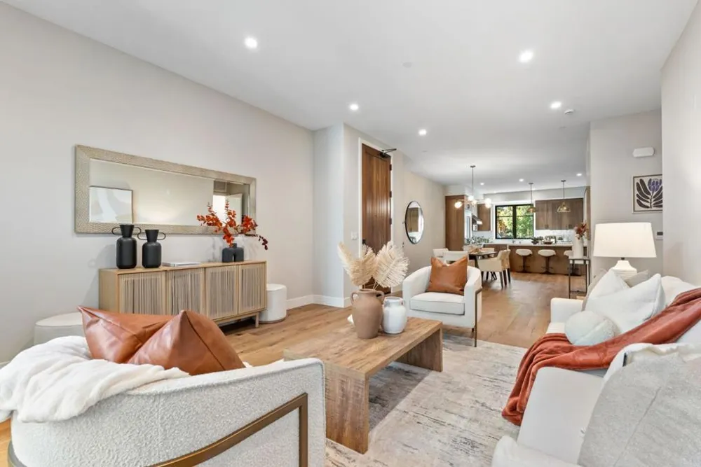 221 Hope Street Mountain View, CA 94041